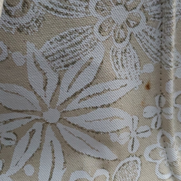 Oscar De La Renta Cream & White Floral Tote - Picture 5 of 7